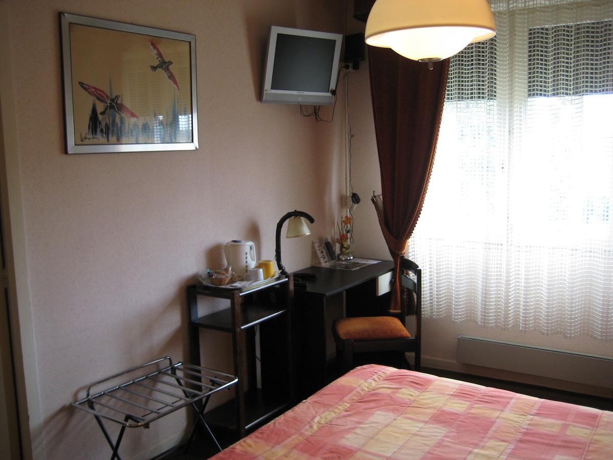 Hotel Bellevue De Tradition Familiale Morcenx Room photo